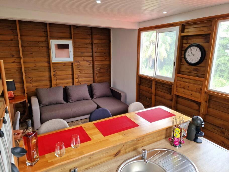 Hillview Studio Daire La Trinité Dış mekan fotoğraf